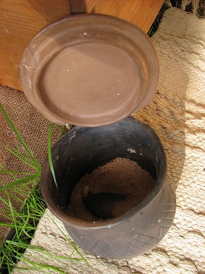 Pravěk 2008 / Keramika / Cukřenka 