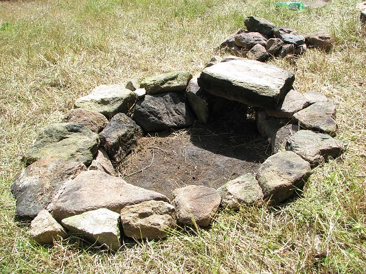 Pravěk 2008 / Ohniště / Venkovní ohniště 