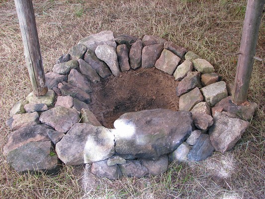 Pravěk 2008 / Ohniště / Vnitřní ohniště 