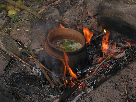 Pravěk 2008 / Vaření / Polévka 