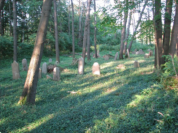 Židovský hřbitov.